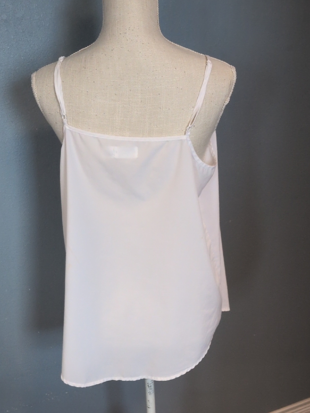 Time&Tru White Minimalist Ruched Flowy High-low Hem Tank Top Summer Resortwear - Picture 4 of 10